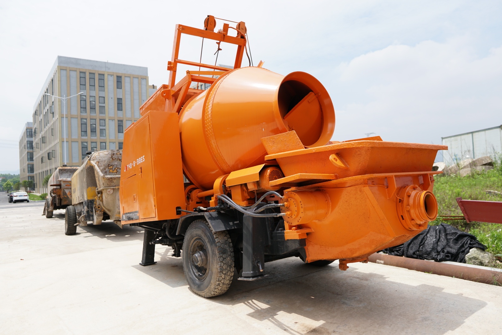 Used Concrete Trailer Pump