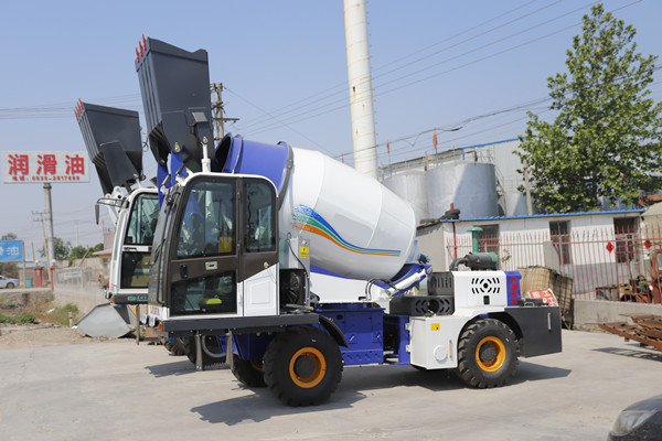  Self loading concrete mixer 2.0cbm 