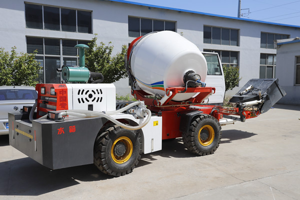  Self loading concrete mixer 1.6cbm